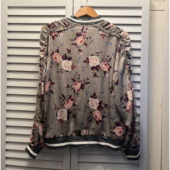 Buckle Gimmicks Floral Jacket - Picture 5 of 11